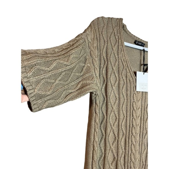 Two Very J Short Sleeve V Neck Cable Knit Sweater Dress - Picture 3 of 15